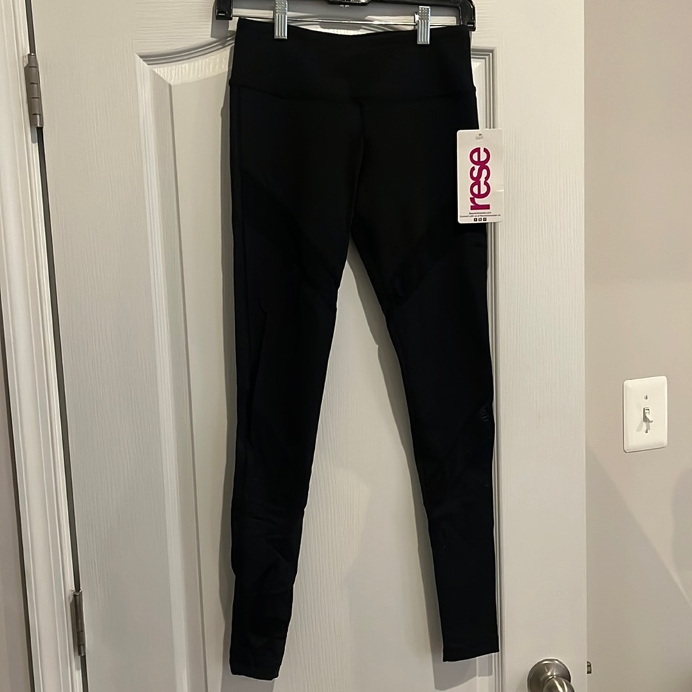 *NWT* Rese black leggings